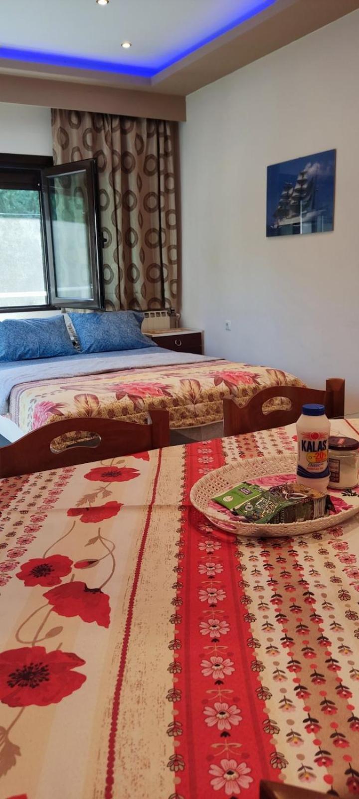Dimos Bungalows Palaiontsiflikion Bagian luar foto