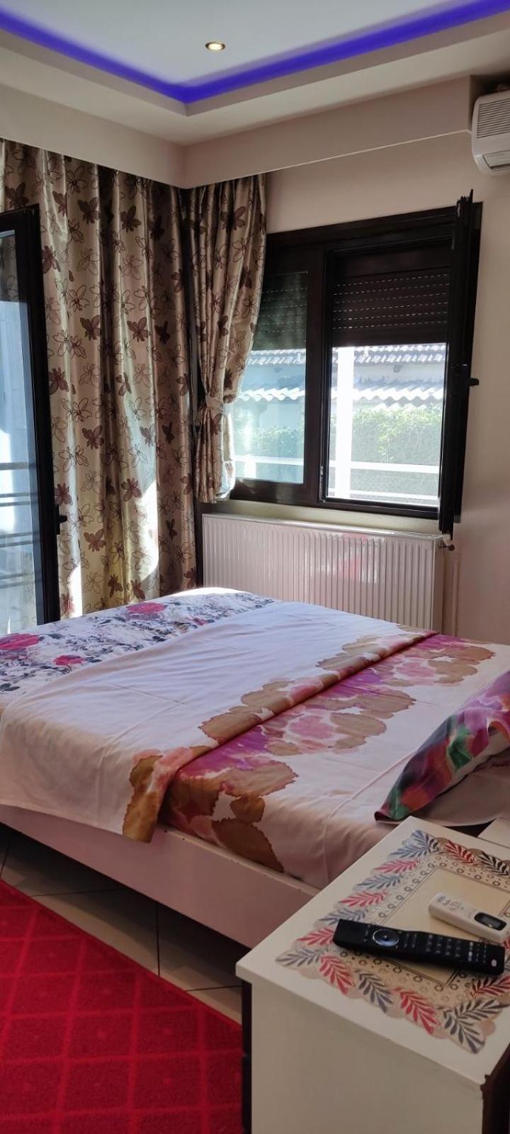 Dimos Bungalows Palaiontsiflikion Bagian luar foto