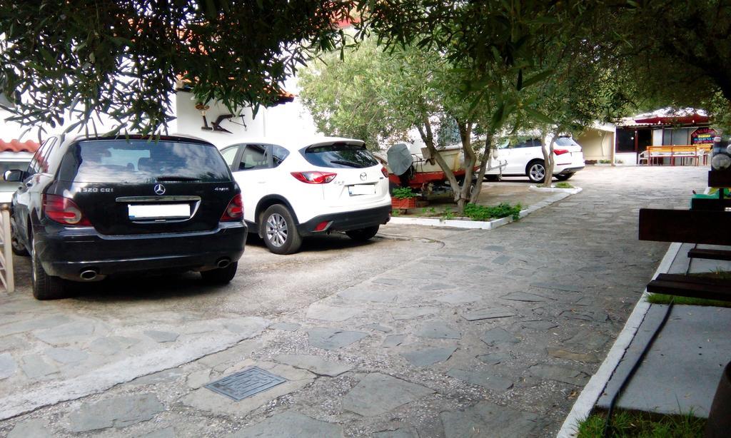Dimos Bungalows Palaiontsiflikion Bagian luar foto