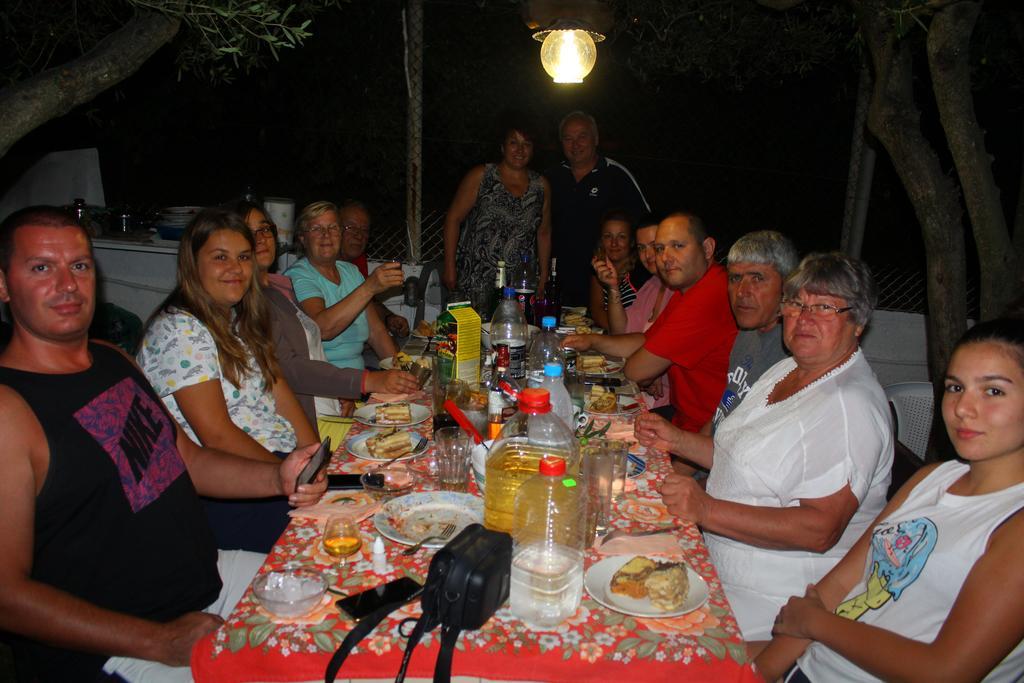Dimos Bungalows Palaiontsiflikion Bagian luar foto