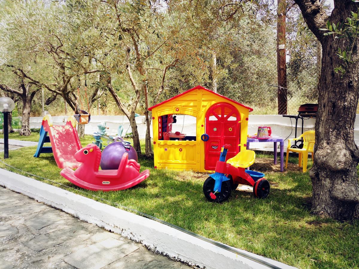 Dimos Bungalows Palaiontsiflikion Bagian luar foto