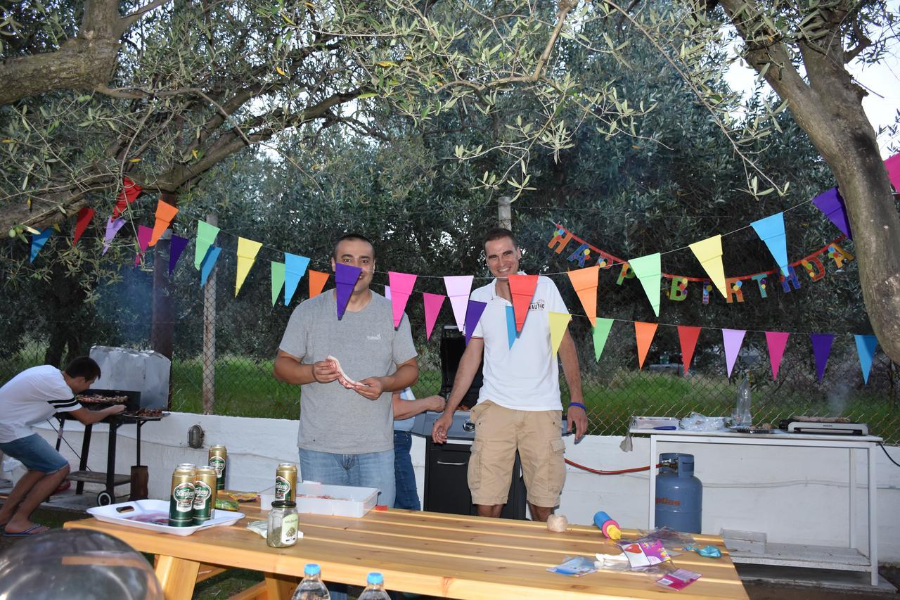 Dimos Bungalows Palaiontsiflikion Bagian luar foto